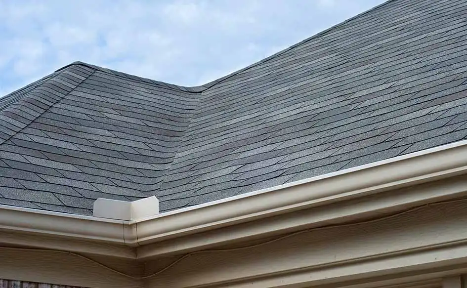 24/7 emergency roof repair services by local contractors