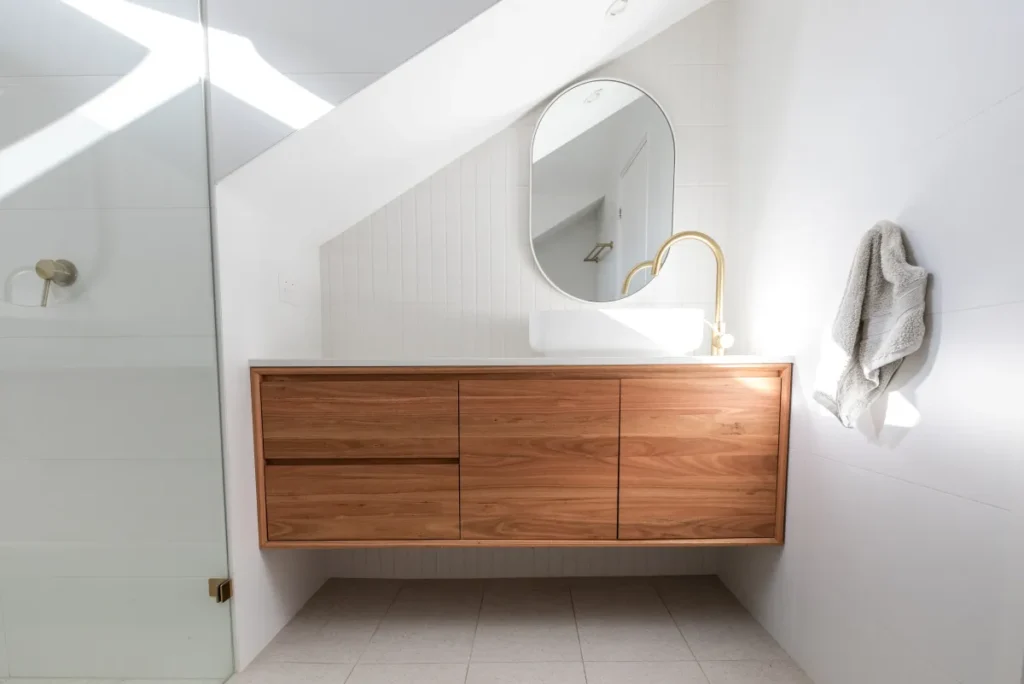 Small Bathroom Sinks: A California Homeowner’s Guide